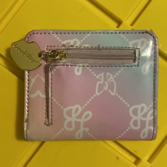 Wallet - Picture 2 of 3